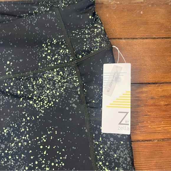 Zella Black and Yellow Performance Leggings 2X - Picture 7 of 9